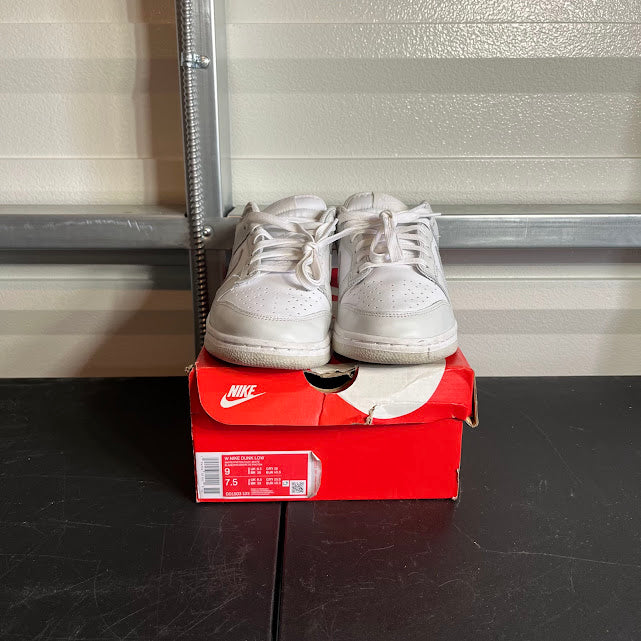 Size 9W - Dunk Low Retro Photon Dust