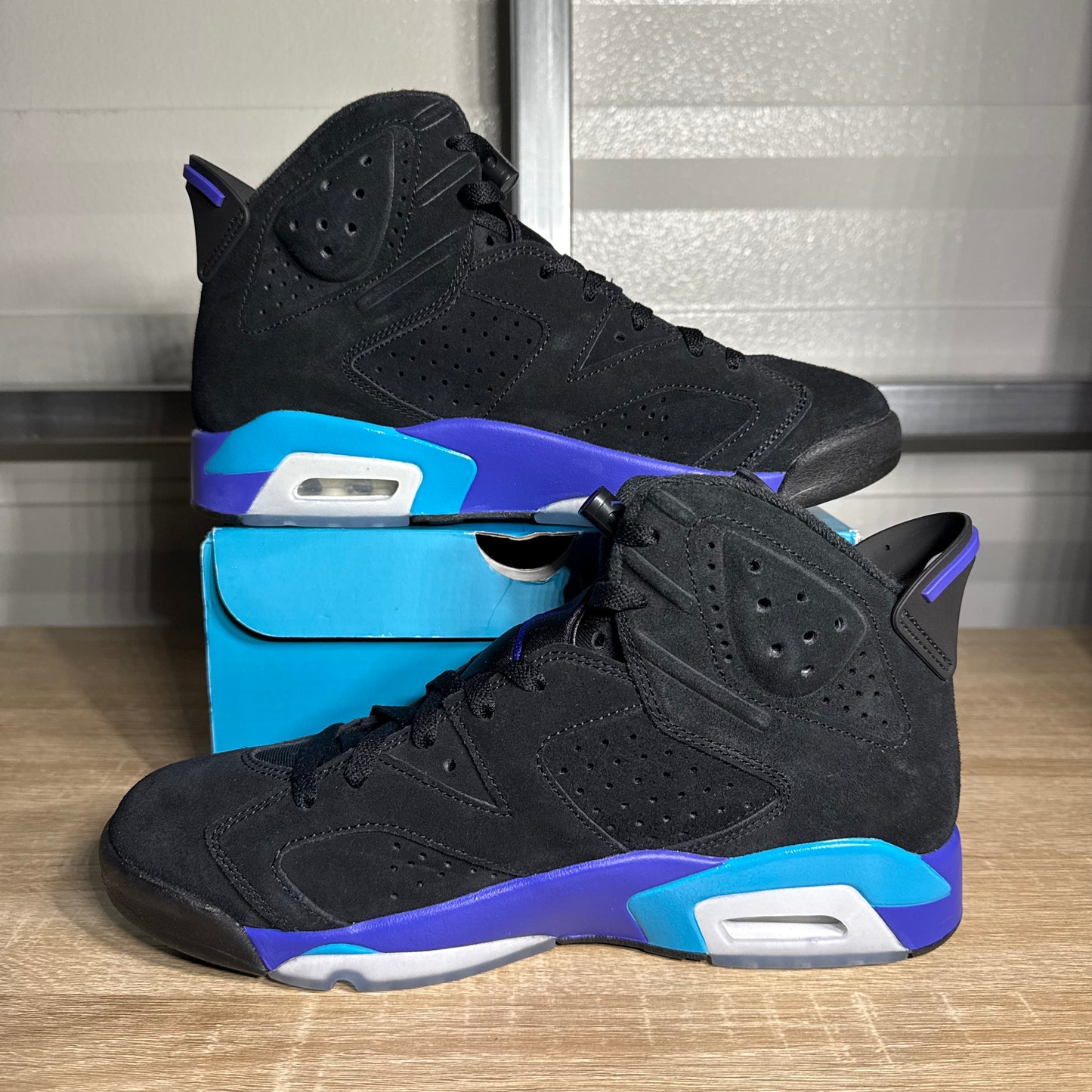 Size 9.5 - AJ 6 Retro Aqua