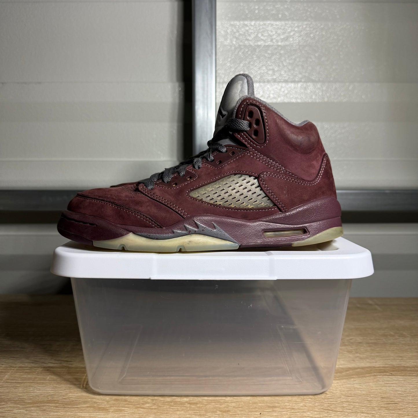 Size 6Y - AJ 5 Retro SE Burgundy