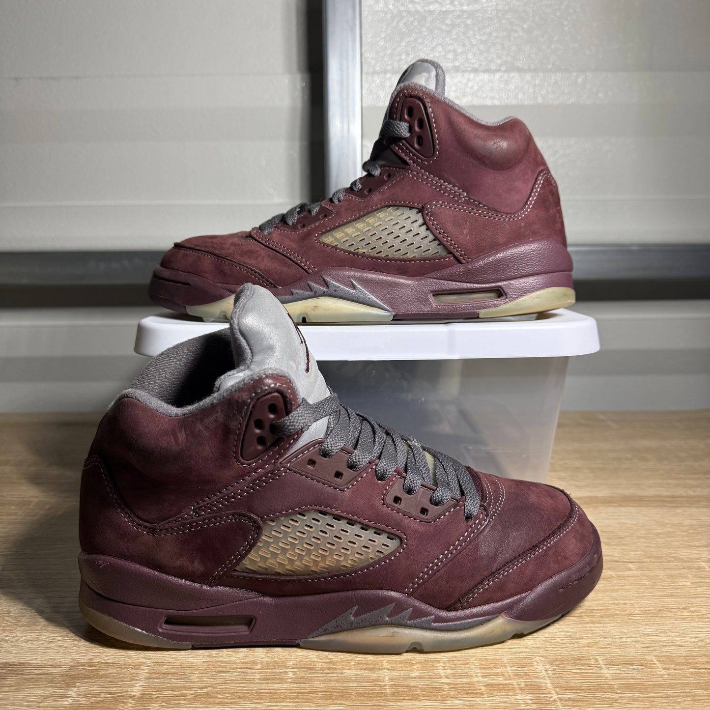 Size 6Y - AJ 5 Retro SE Burgundy