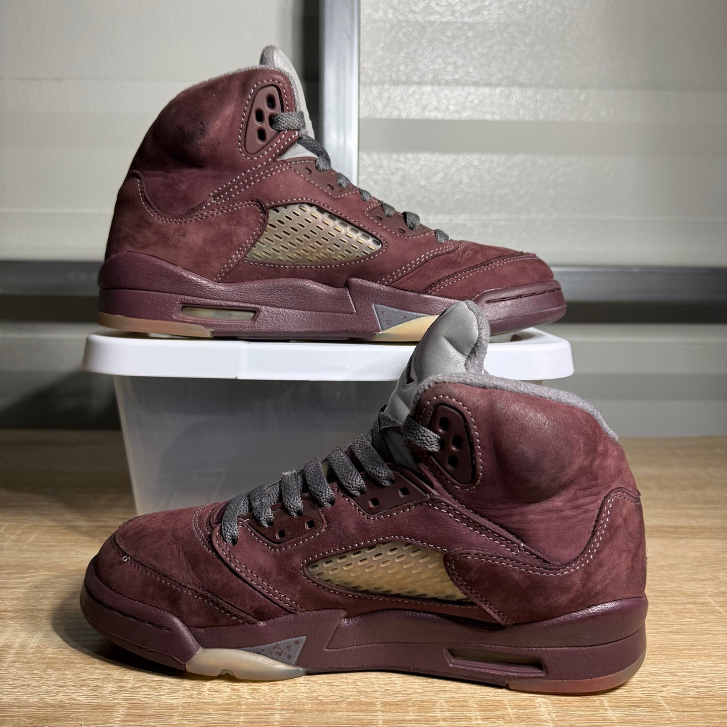 Size 6Y - AJ 5 Retro SE Burgundy