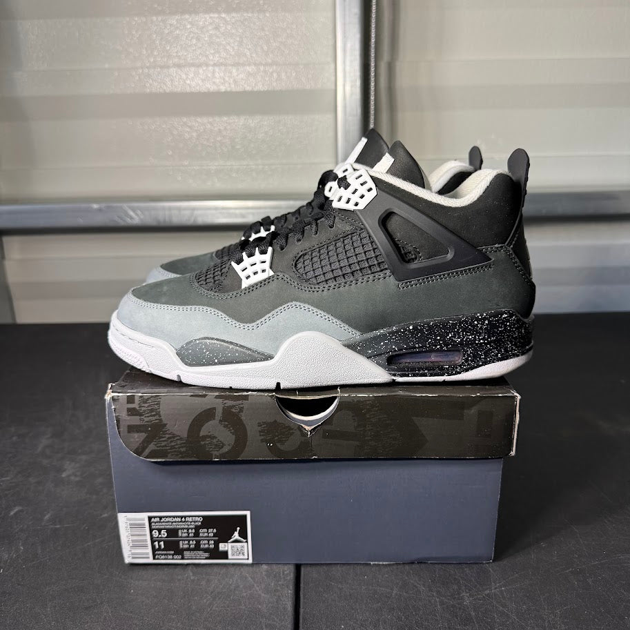 Size 9.5 - AJ 4 Retro Fear