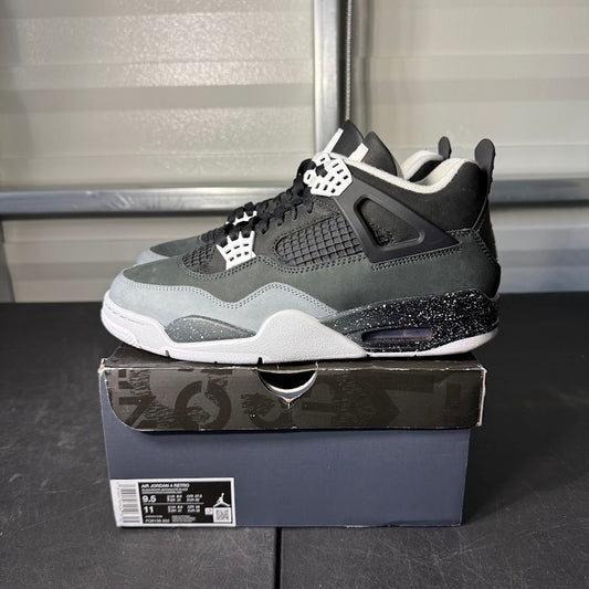 Size 9.5 - AJ 4 Retro Fear