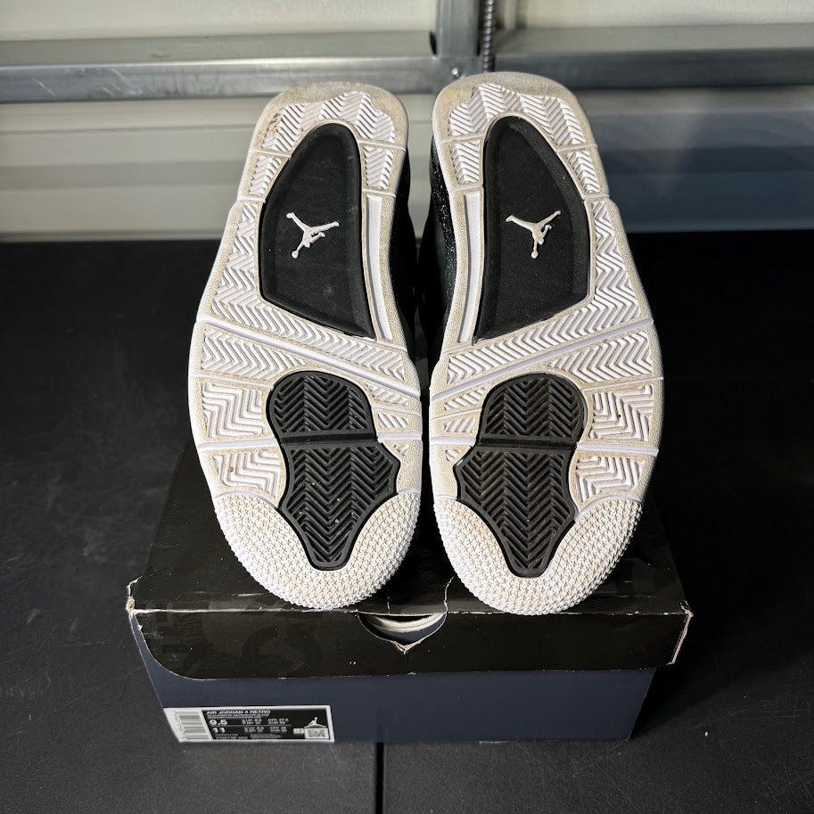 Size 9.5 - AJ 4 Retro Fear