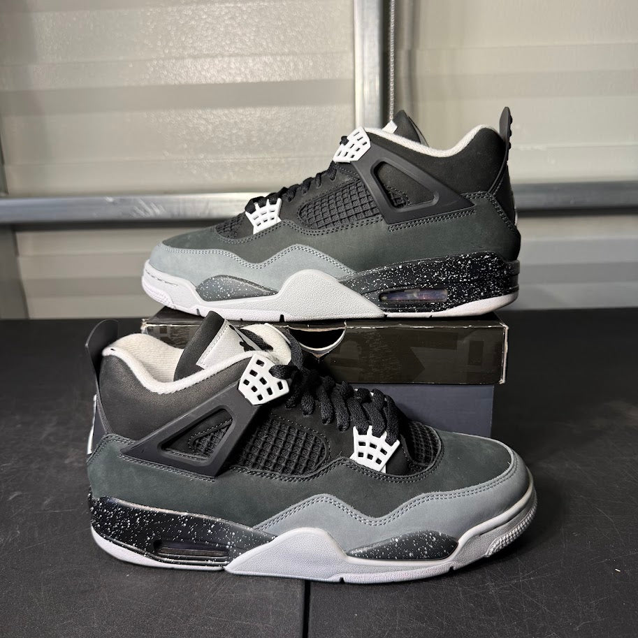 Size 9.5 - AJ 4 Retro Fear