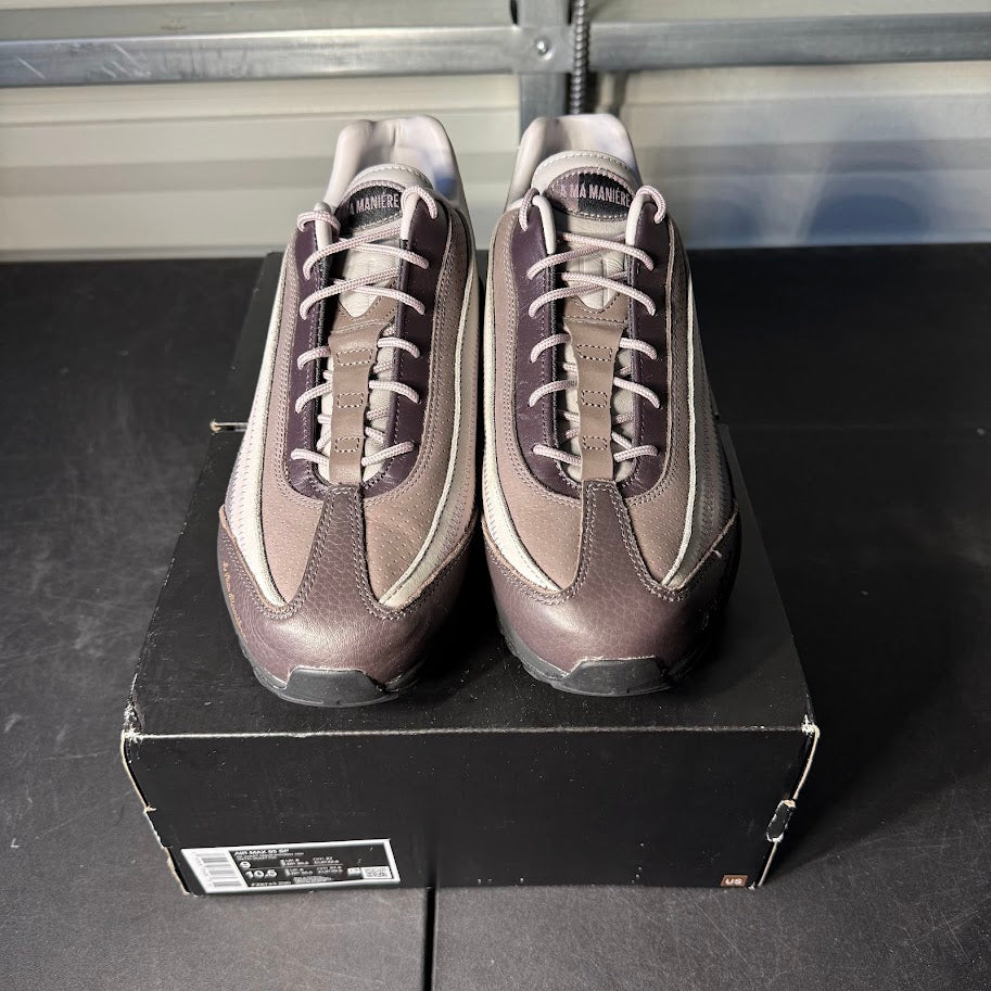 Size 9 - AM 95 A Ma Maniére While You Were Sleeping