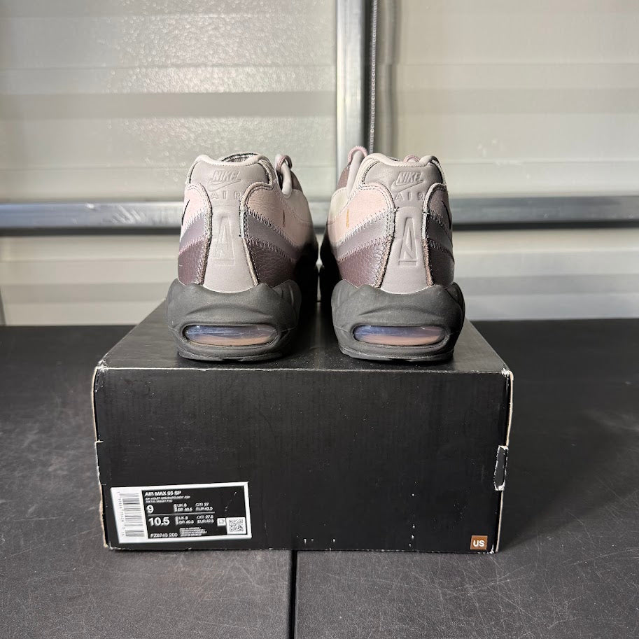 Size 9 - AM 95 A Ma Maniére While You Were Sleeping