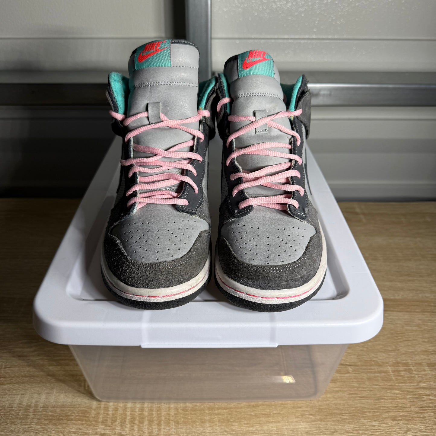 Size 6.5Y - SB Dunk High Pro Medium Grey