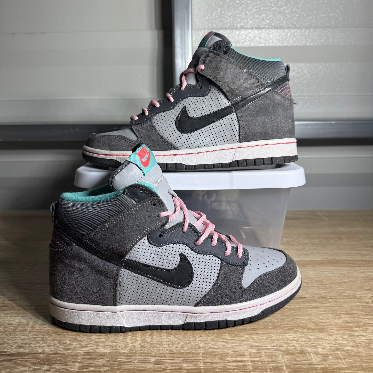 Size 6.5Y - SB Dunk High Pro Medium Grey