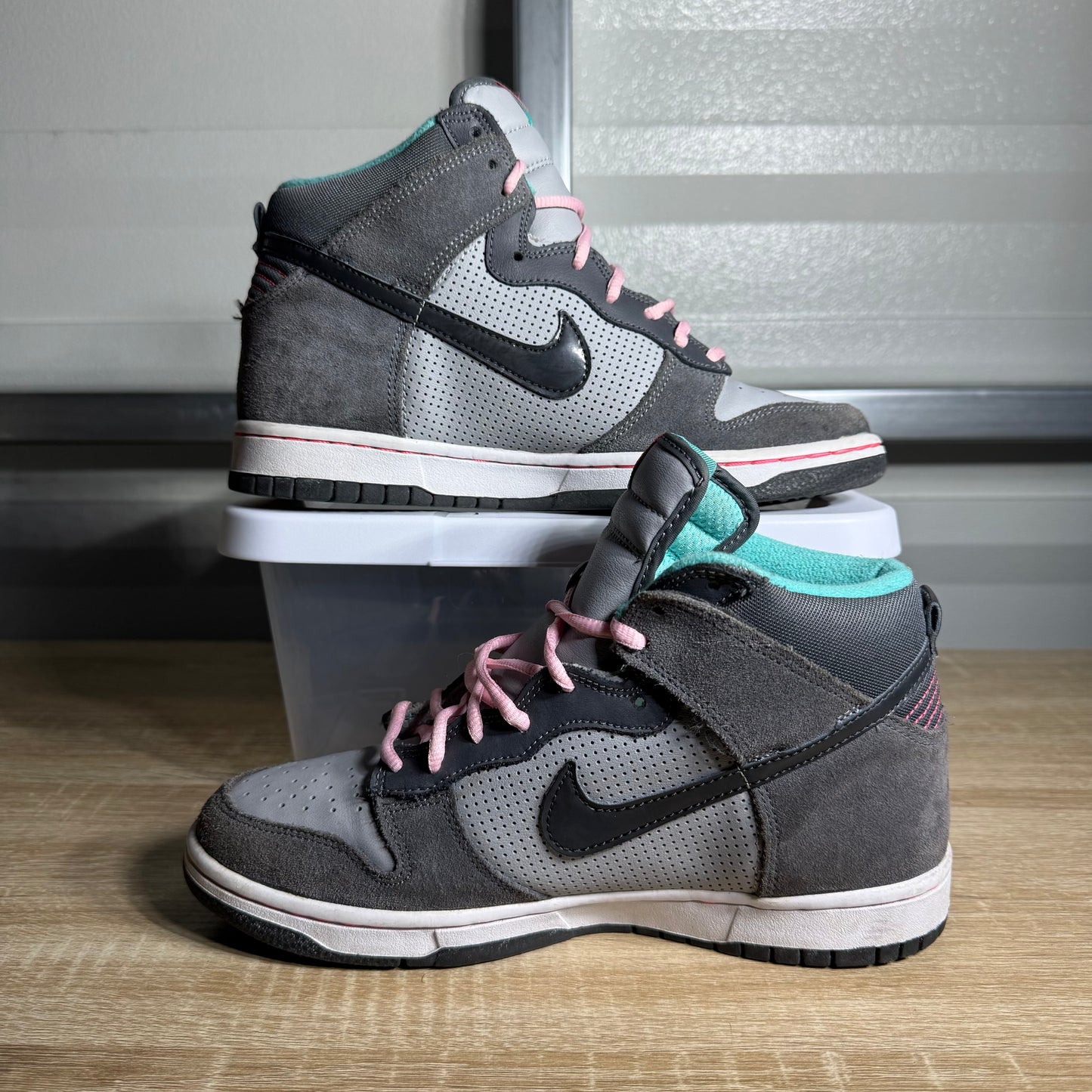 Size 6.5Y - SB Dunk High Pro Medium Grey