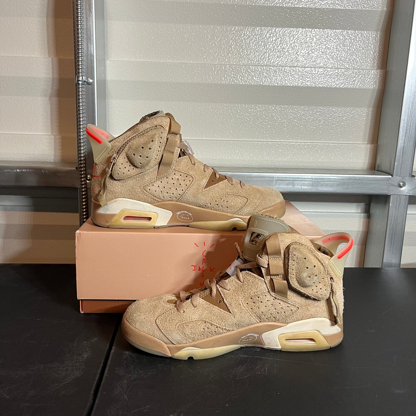 Size 9 - AJ 6 Retro Travis Scott British Khaki