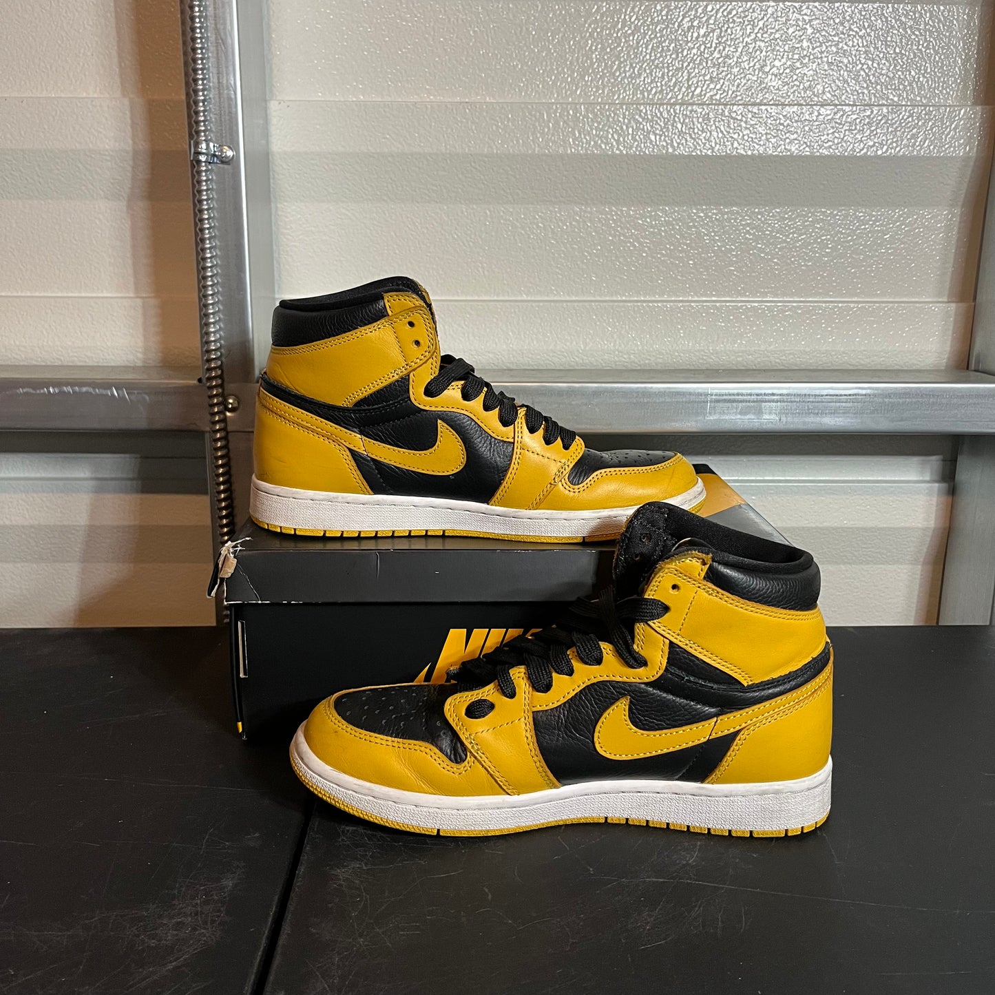 Size 8 - AJ 1 Retro High Pollen