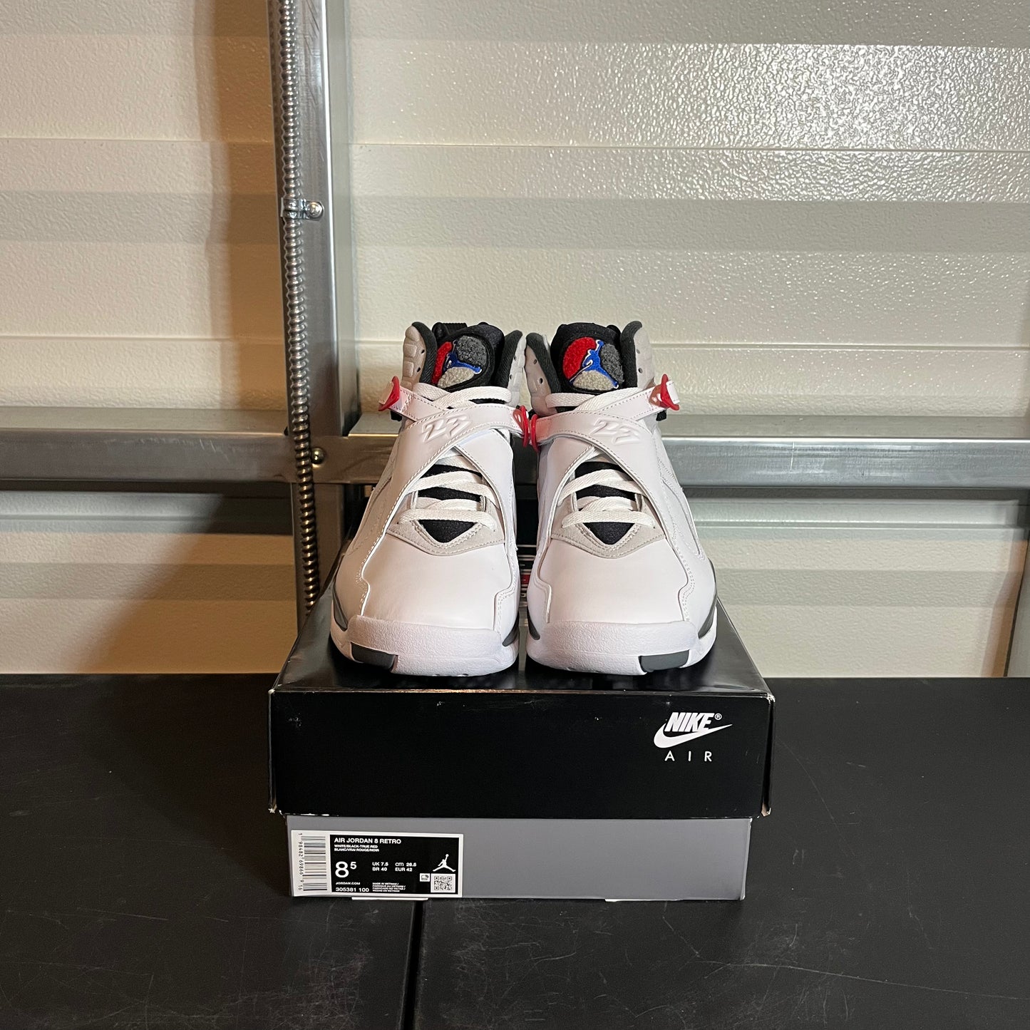 Size 8.5 - AJ 8 Retro Bugs Bunny