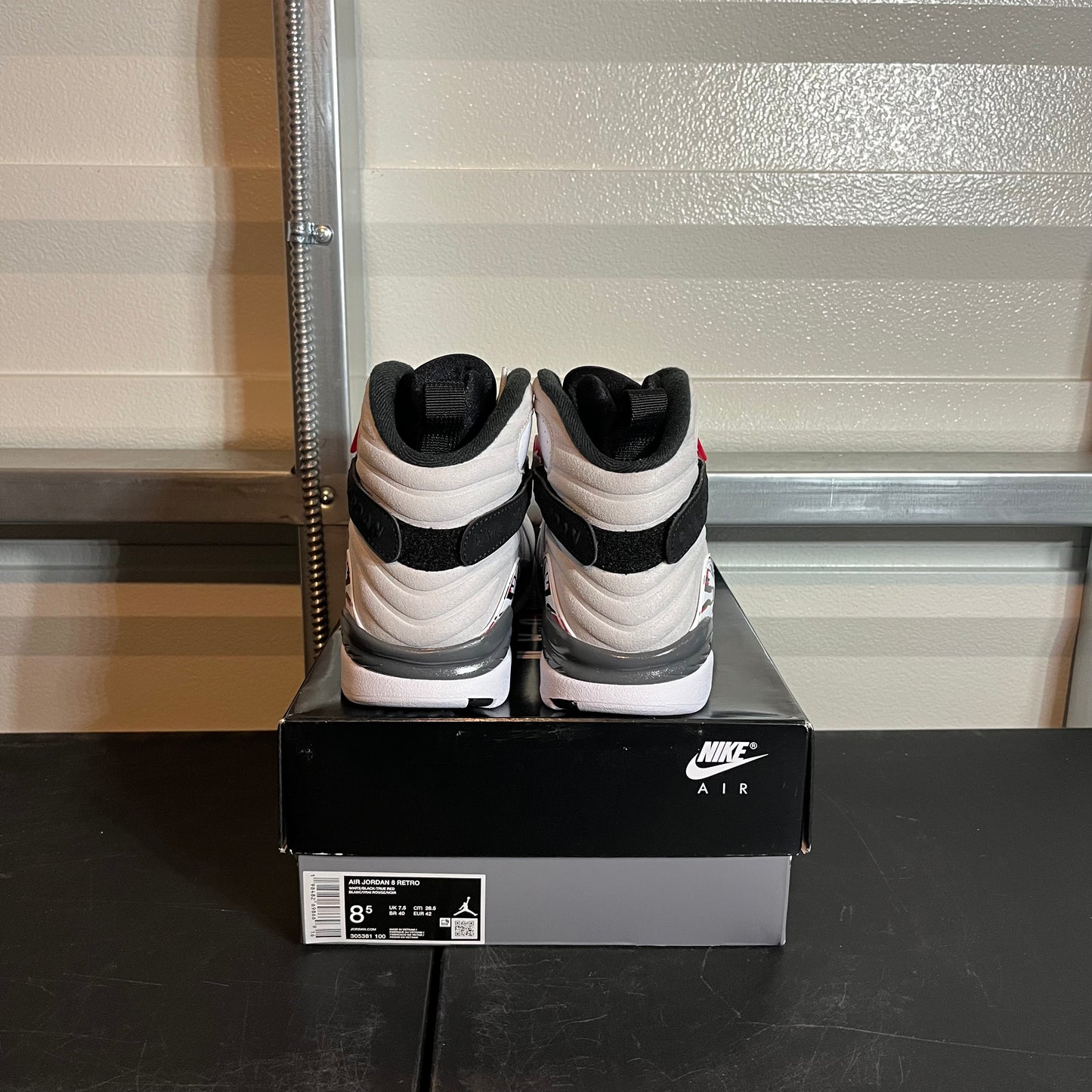 Size 8.5 - AJ 8 Retro Bugs Bunny