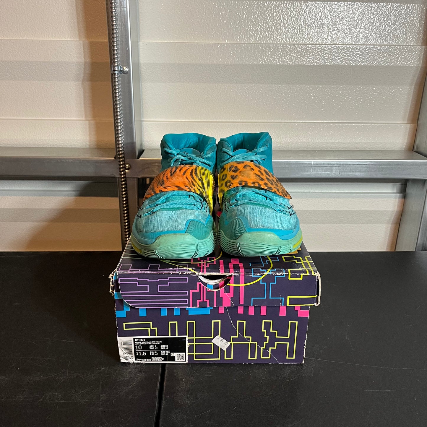 Size 10 - Kyrie 6 Oracle Aqua