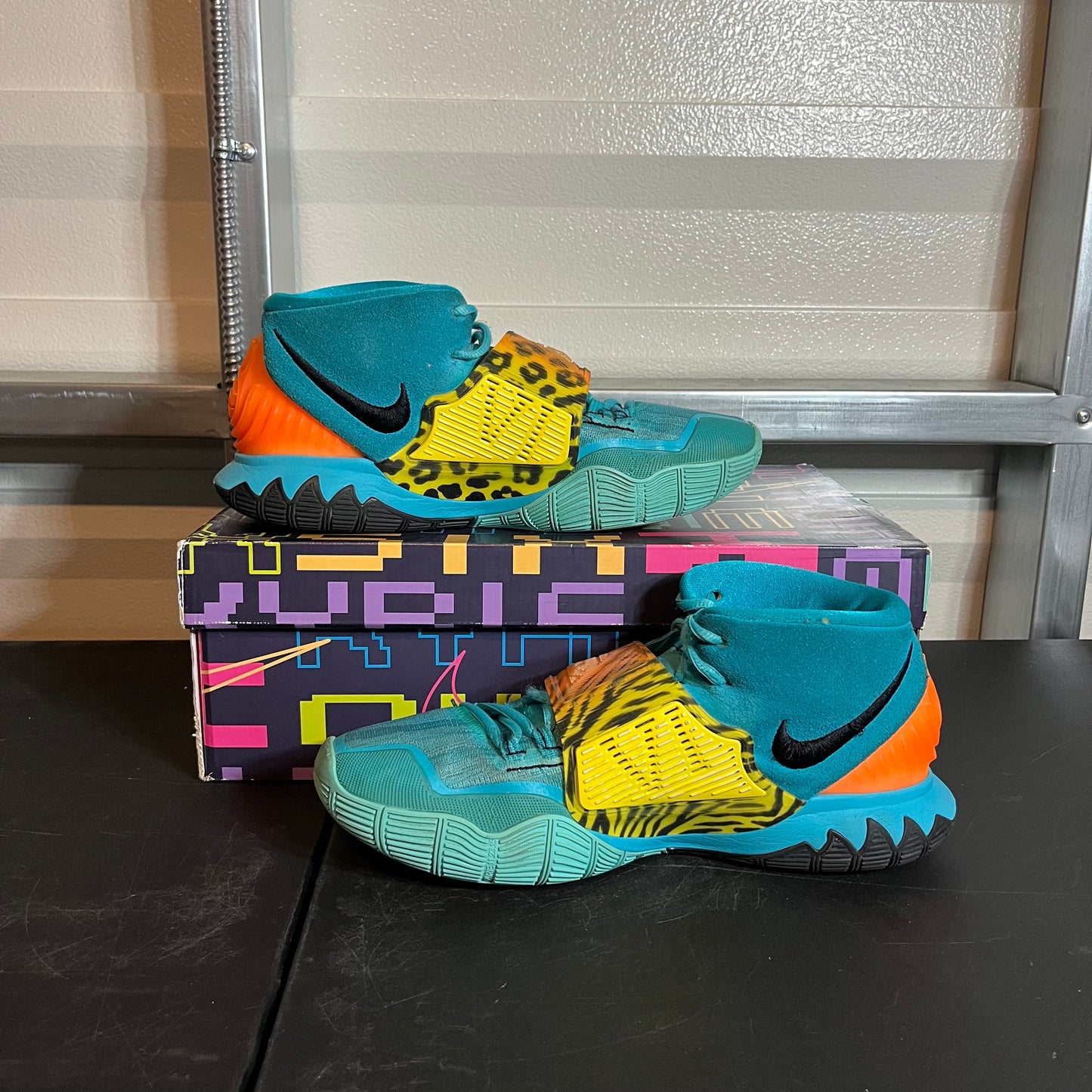 Size 10 - Kyrie 6 Oracle Aqua