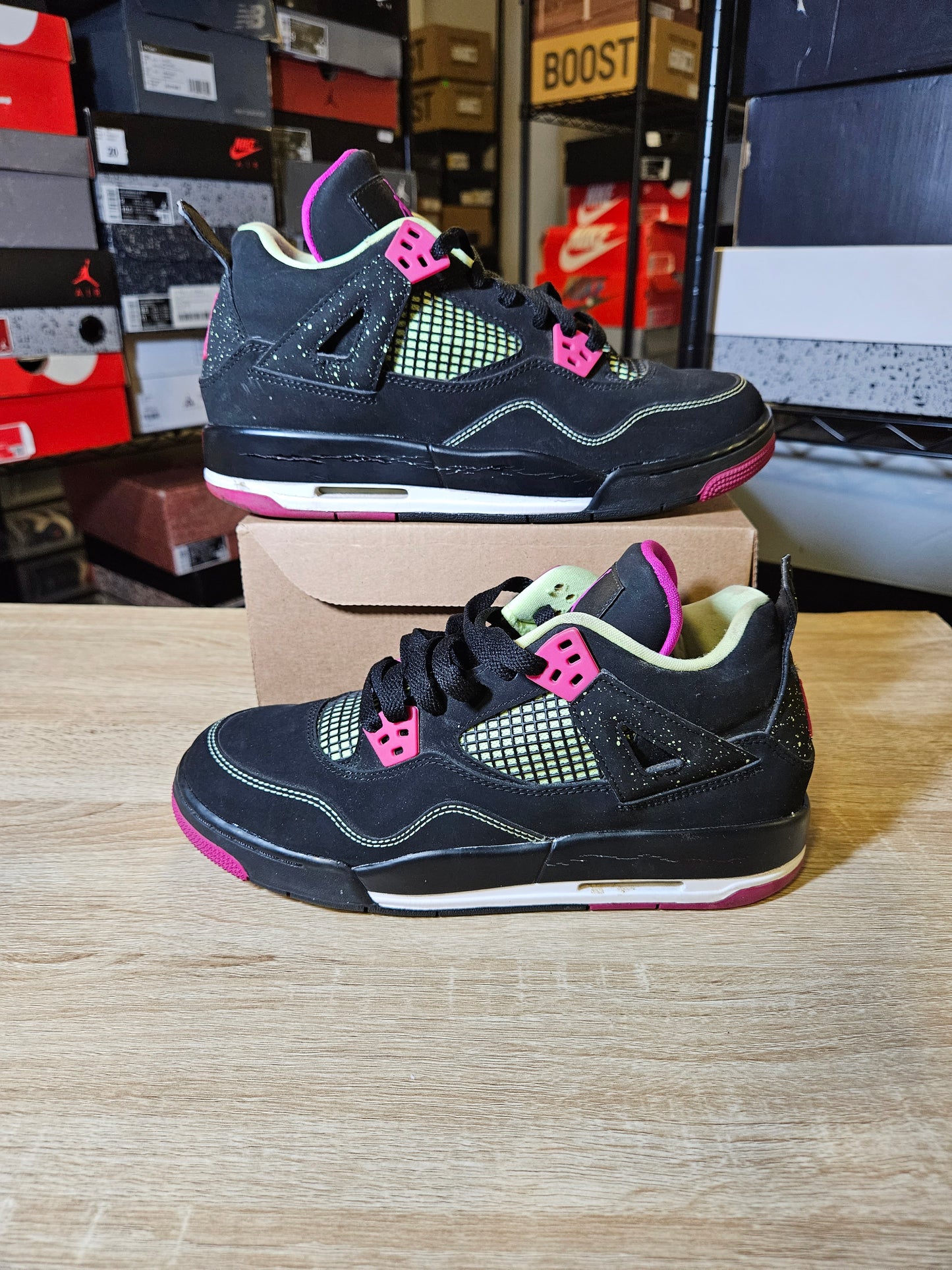 Size 6.5 - AJ 4 Retro Fuschia