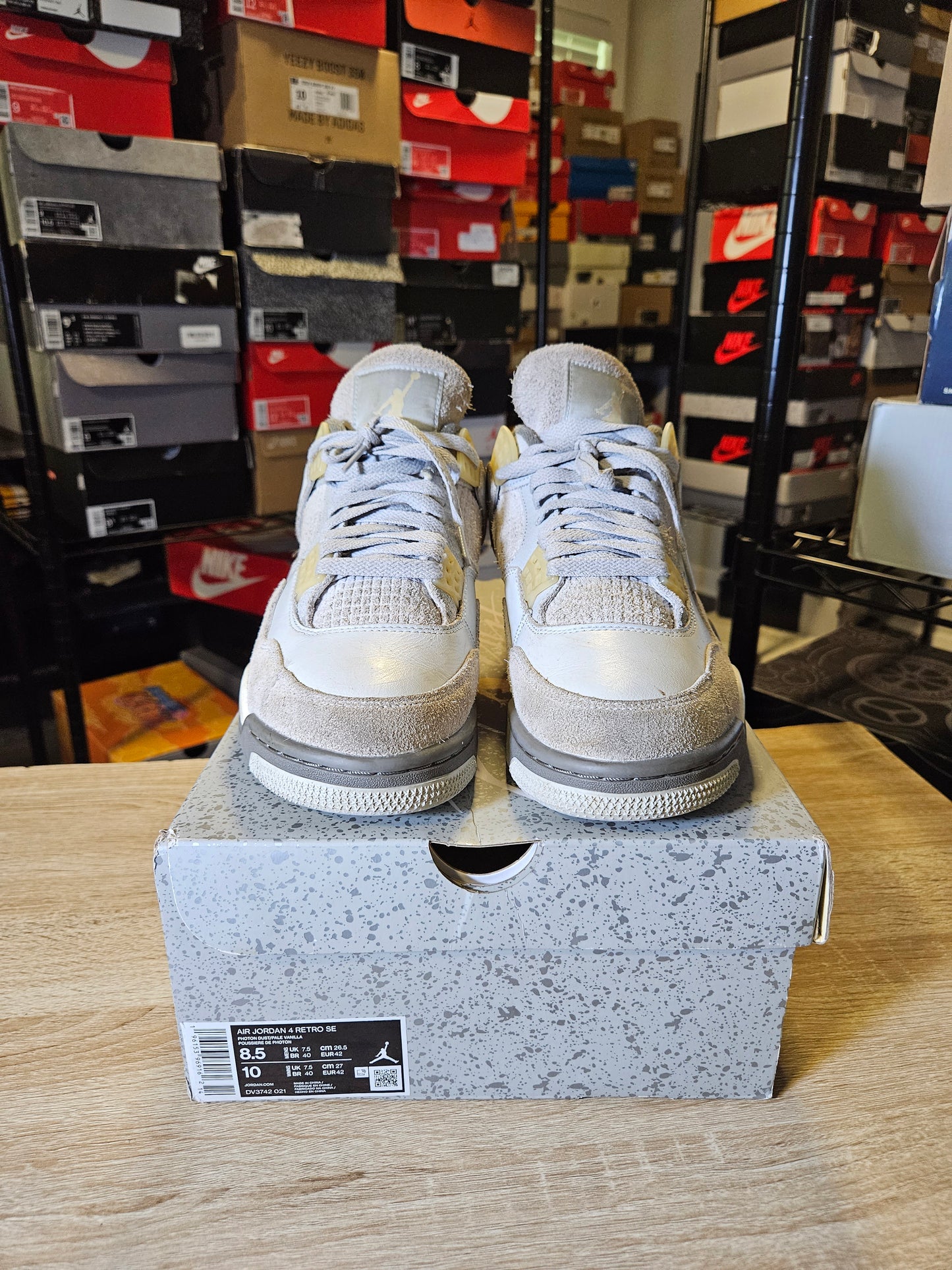 Size 8.5 - AJ 4 Retro SE Low Craft