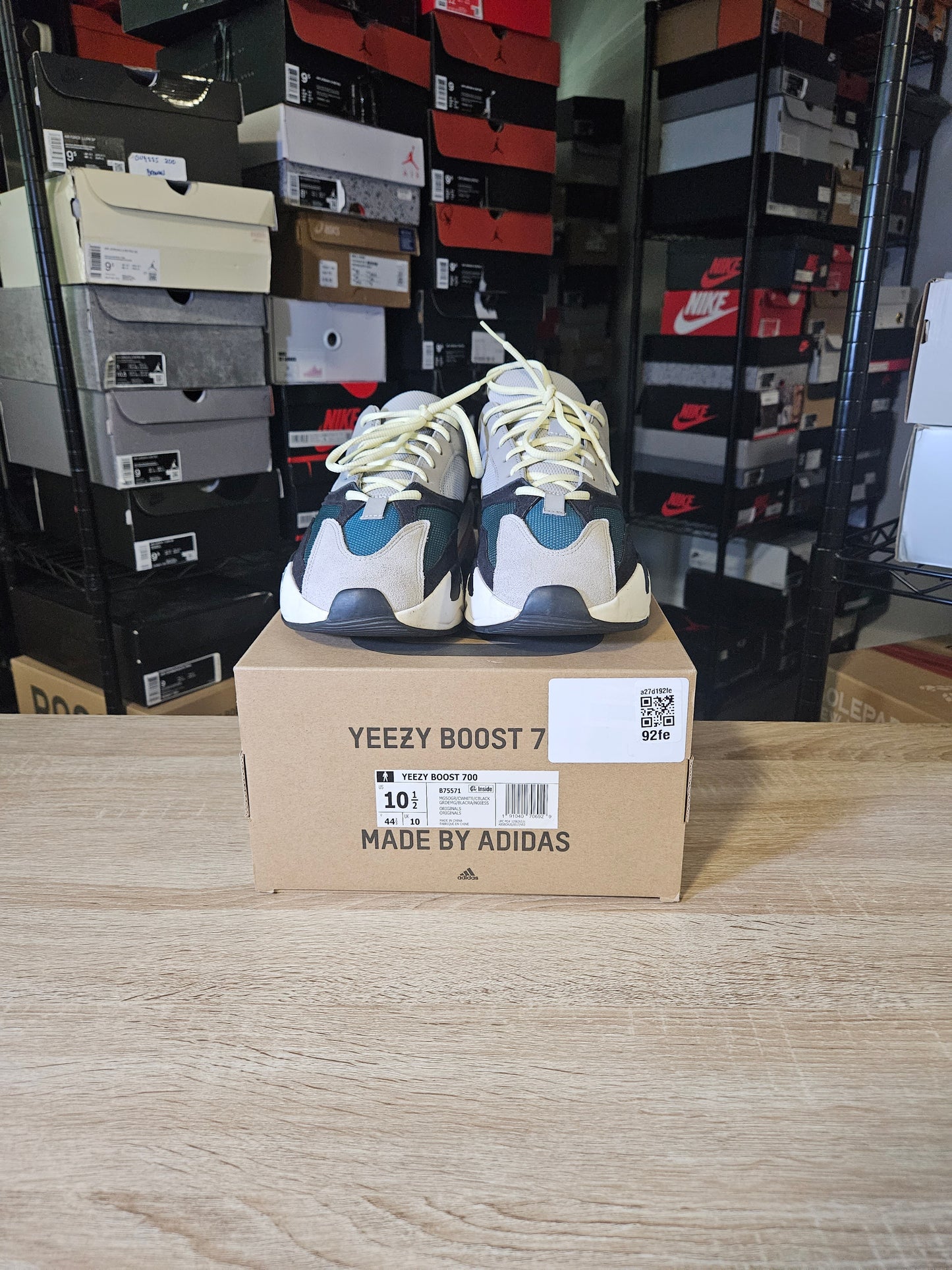 Size 10.5 - YZY 700 Low Wave Runner