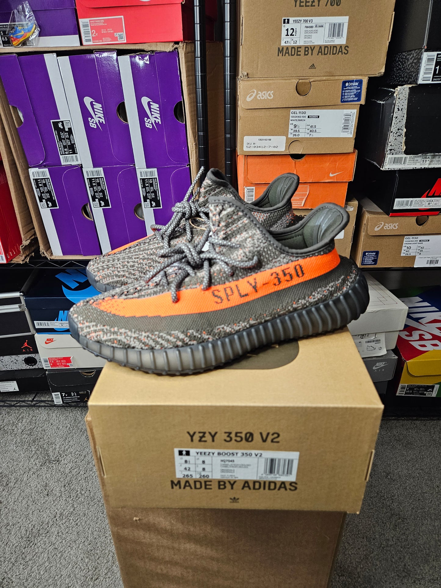 Size 8.5 - YZY 350 V2 Low Carbon Beluga