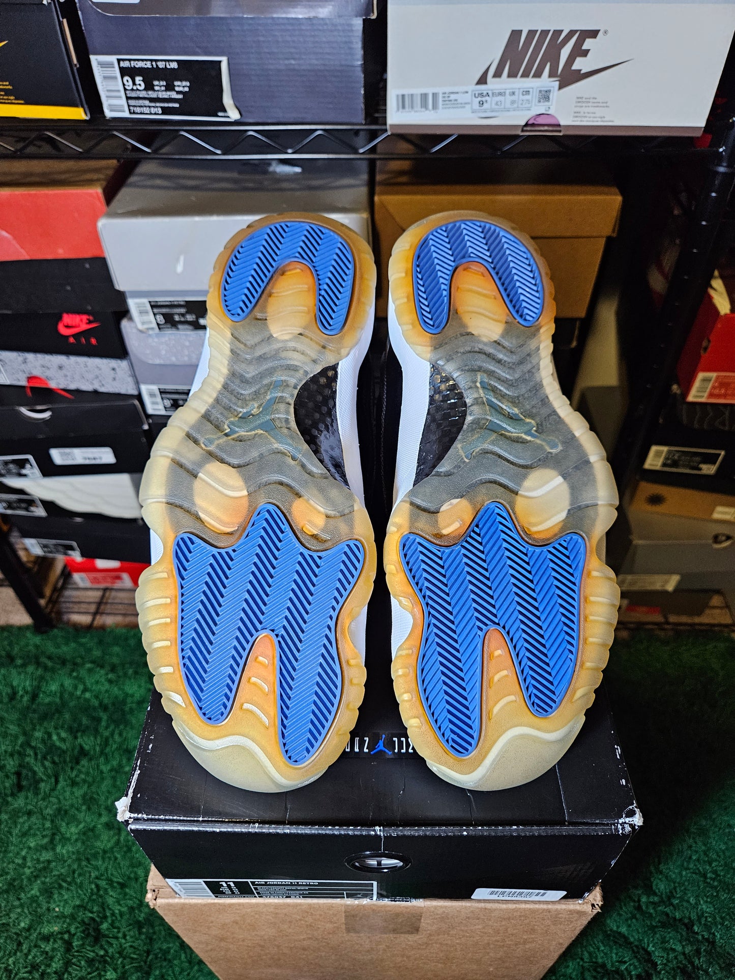 Size 11 - AJ 11 Retro 2009 Space Jam