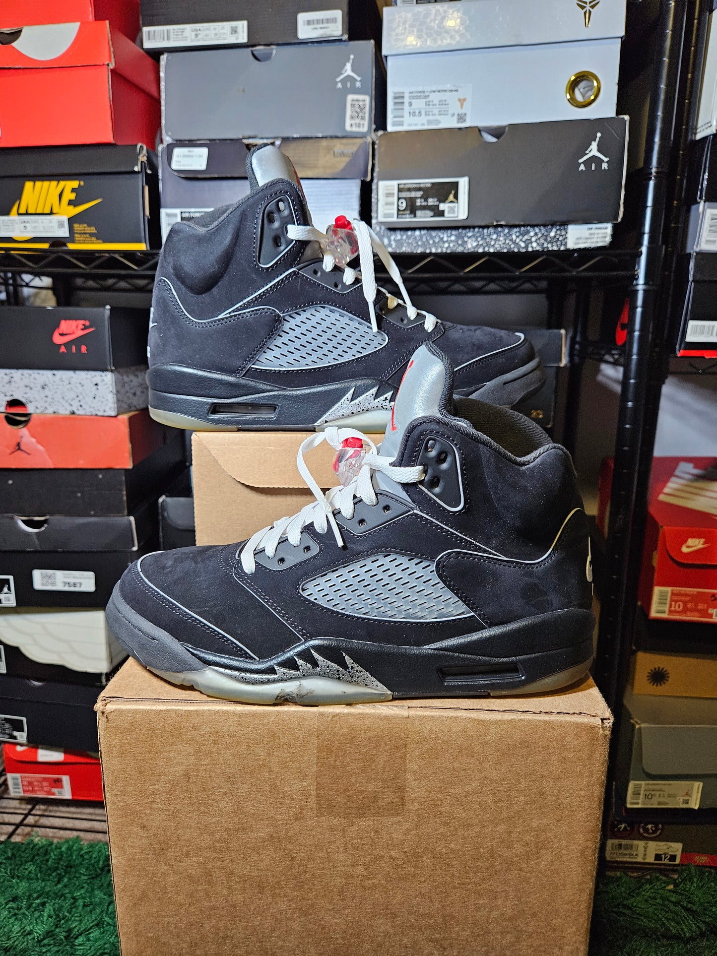 Size 9.5 - AJ 5 Retro OG Black Metallic Reimagined