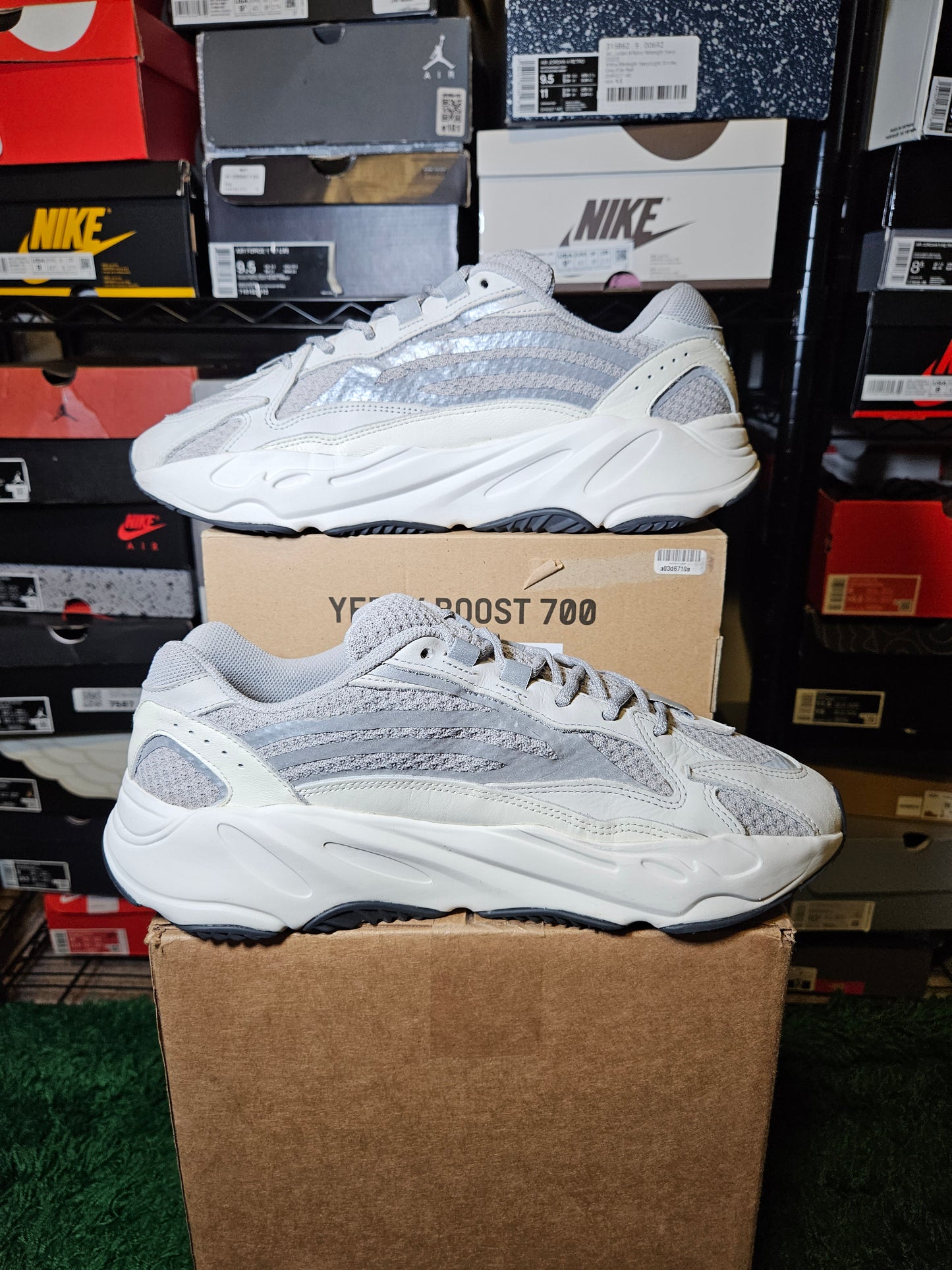 Size 13 - YZY 700 V2 Low Static