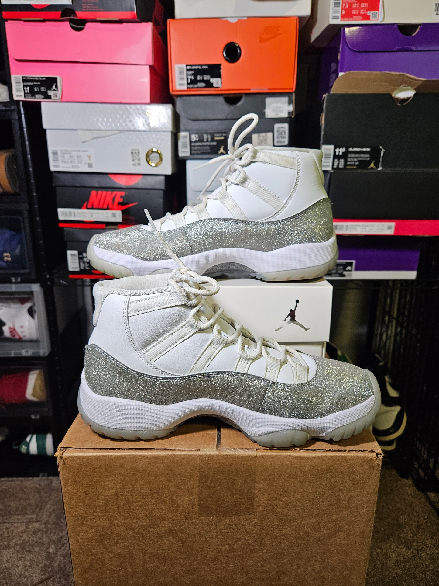 Size 8.5W/7M - Air Jordan 11 Retro Vast Grey