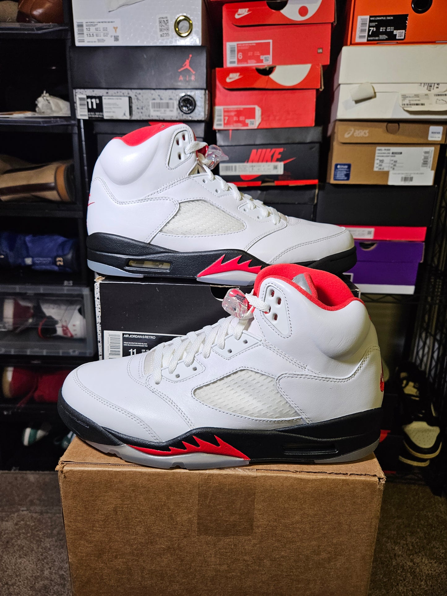 Size 11 - AJ 5 Retro Mid Fire Red