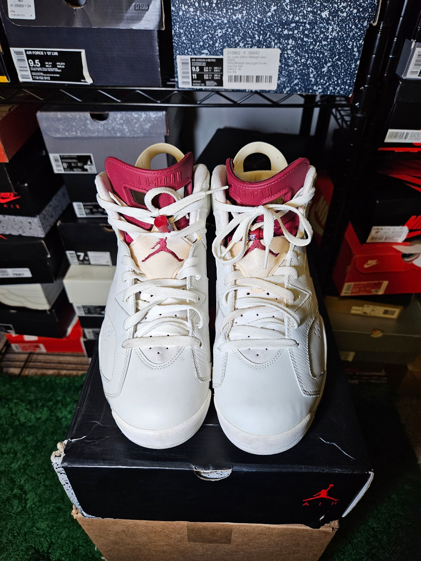 Size 10.5 - AJ 6 Retro 2015 Maroon
