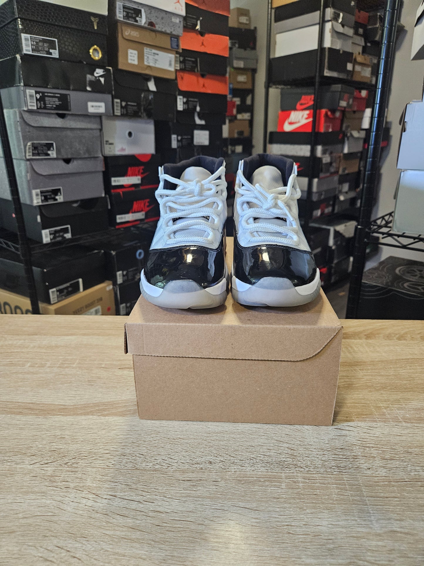 Size 10 - AJ 11 Retro High Concord
