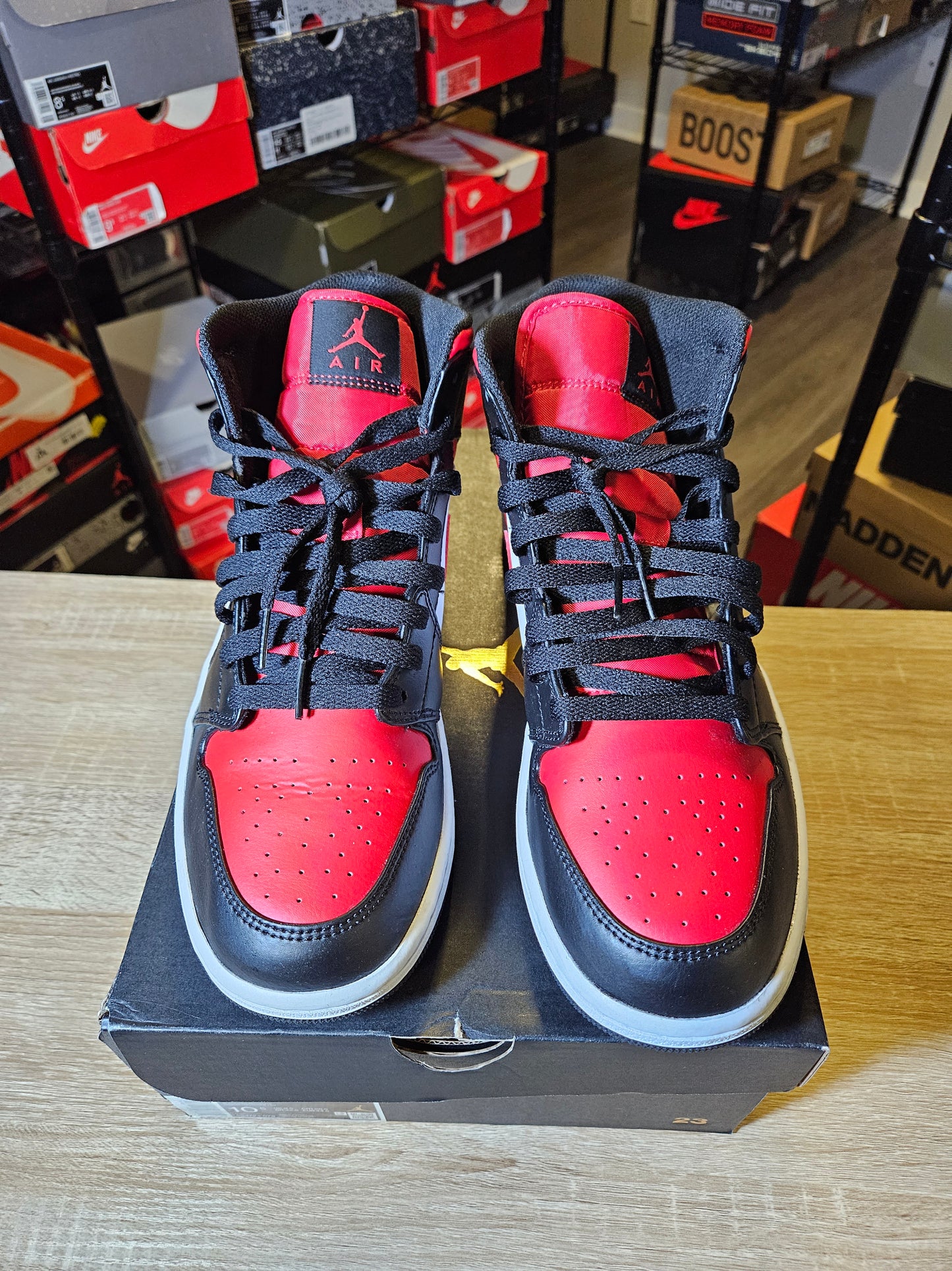 Size 10.5 - AJ 1 Mid Bred Toe