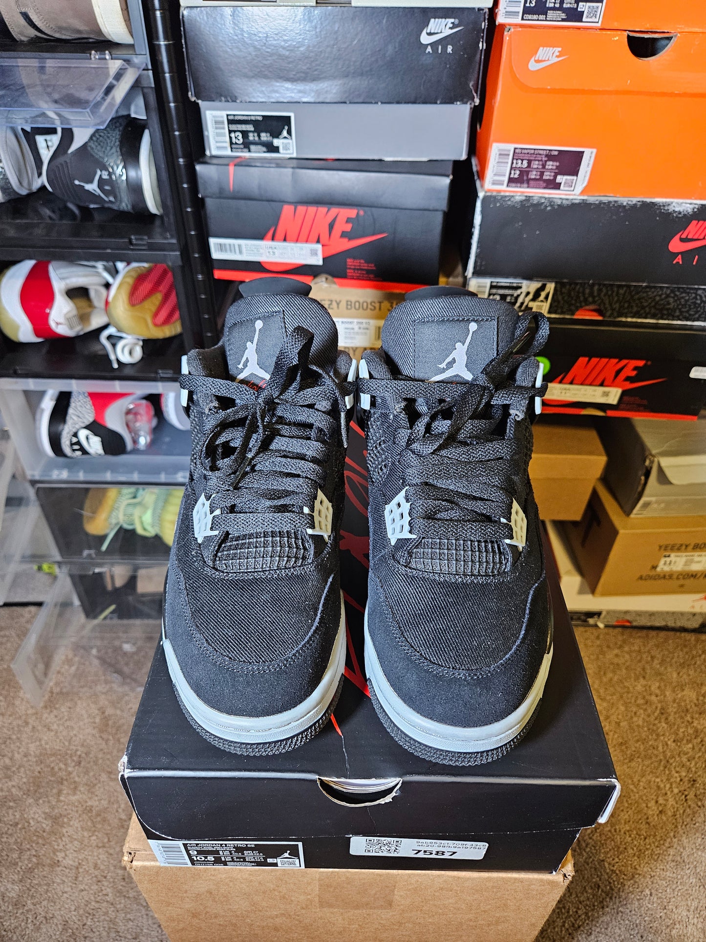 Size 9 - AJ 4 Retro SE Mid Black Canvas