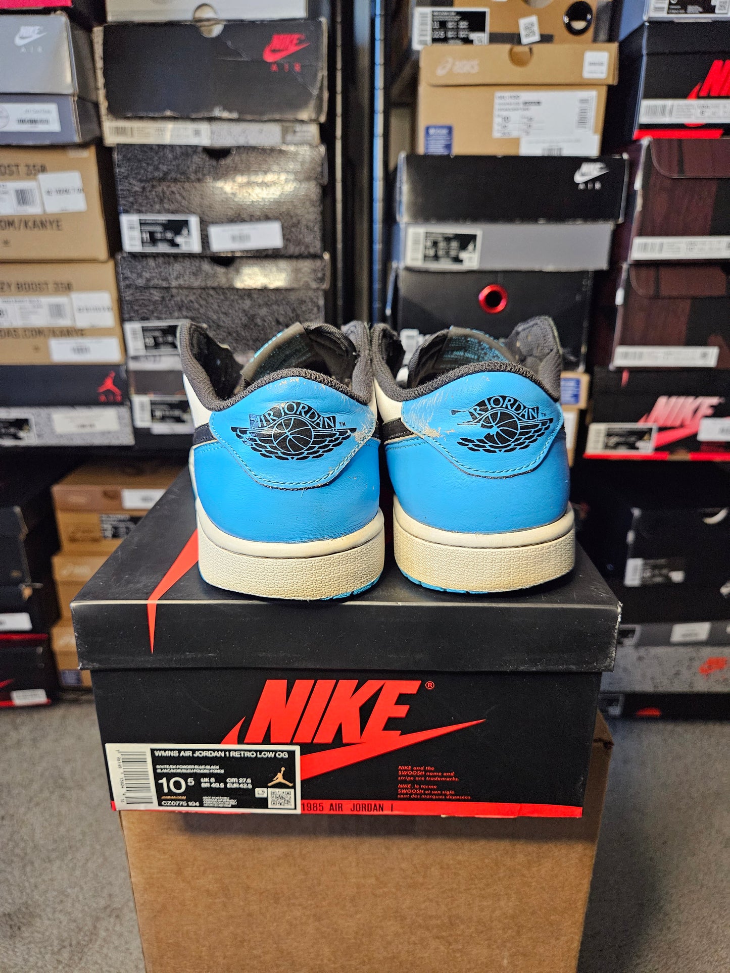 Size 10.5 - AJ 1 Retro OG Low UNC
