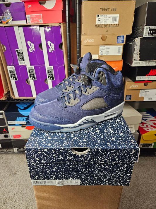 Size 8.5 - AJ 5 Retro SE Midnight Navy