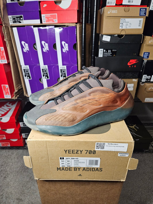 Size 12.5 - YZY 700 V3 Copper Fade