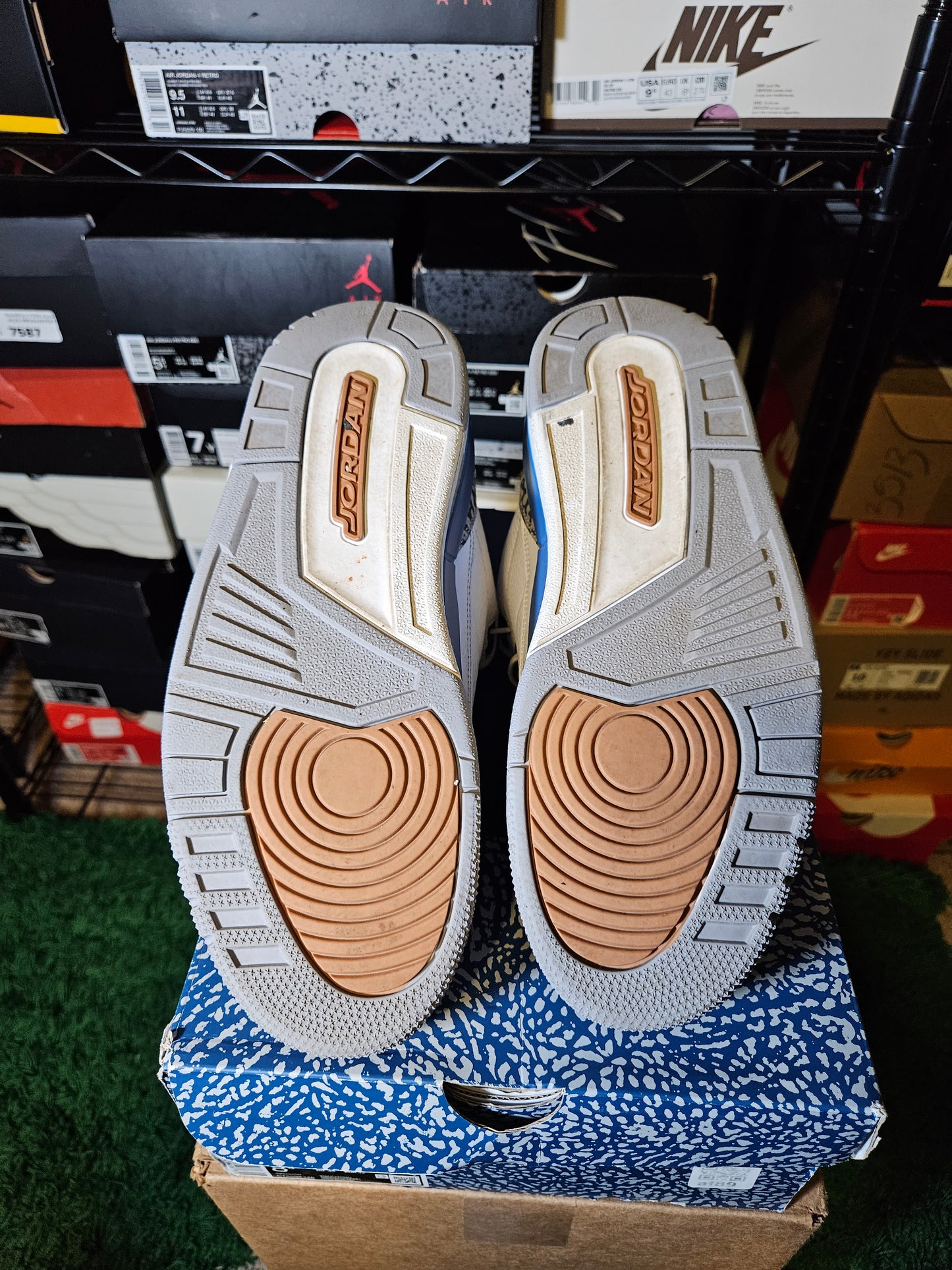 Size 8.5 - AJ 3 Retro Mid Washington Wizards