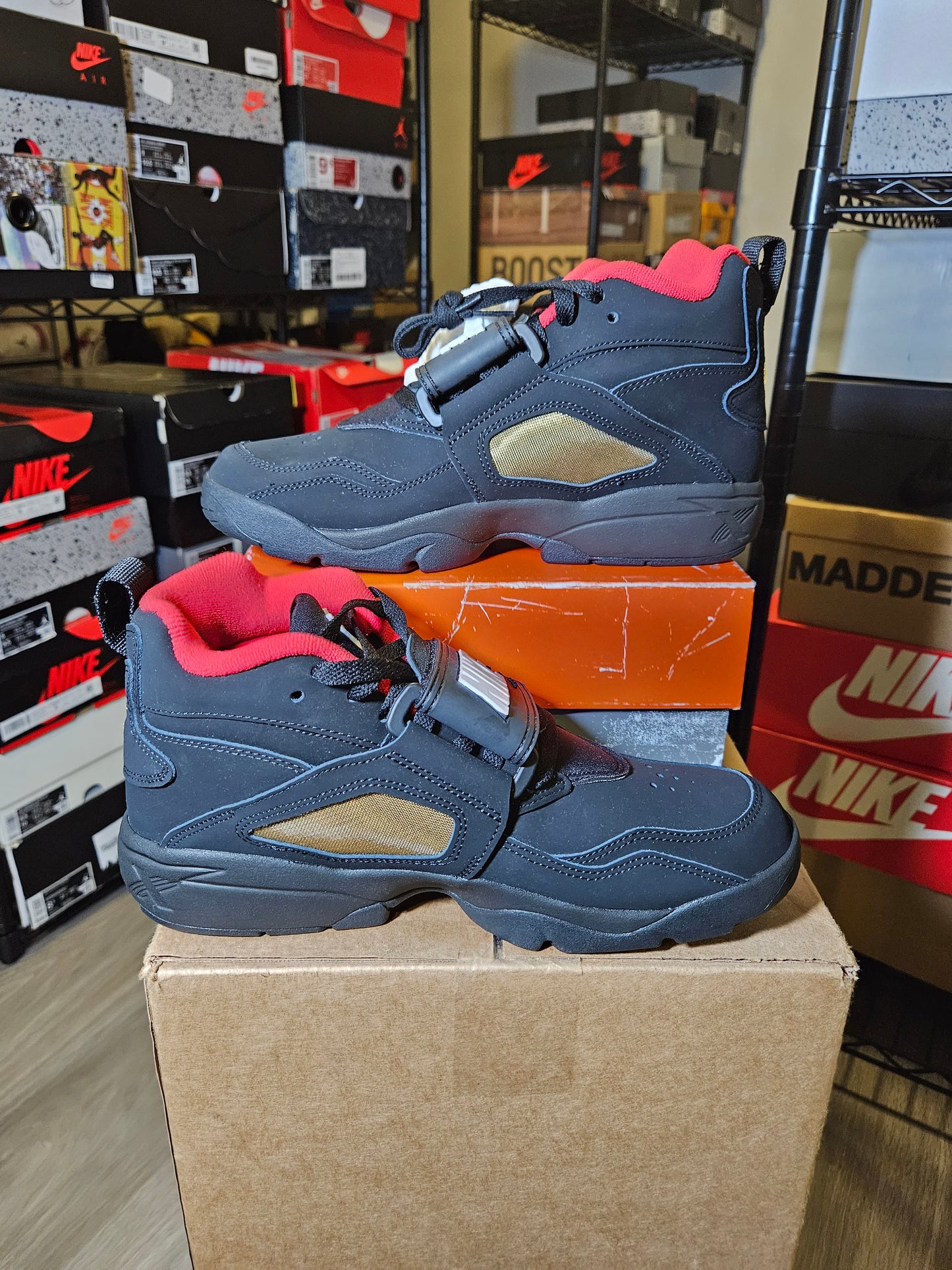 Size 8.5 - Air Diamond Turf Proto '92