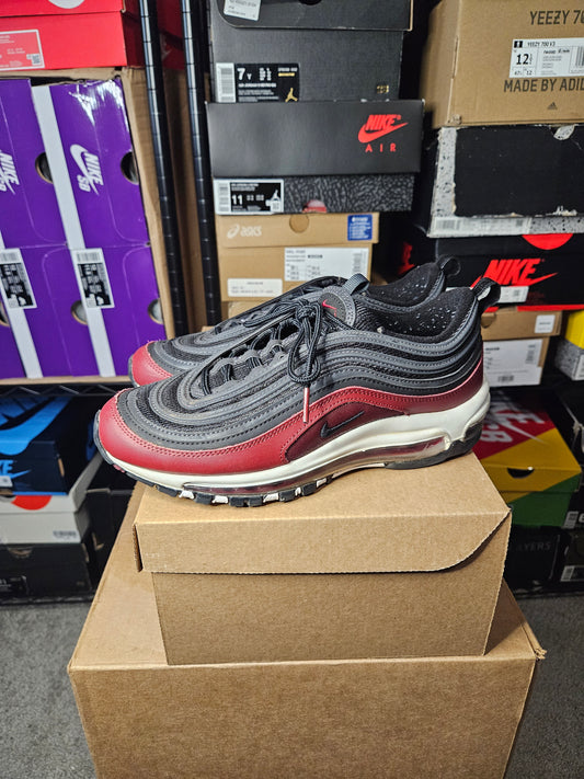 Size 7 - Nike Air Max 97