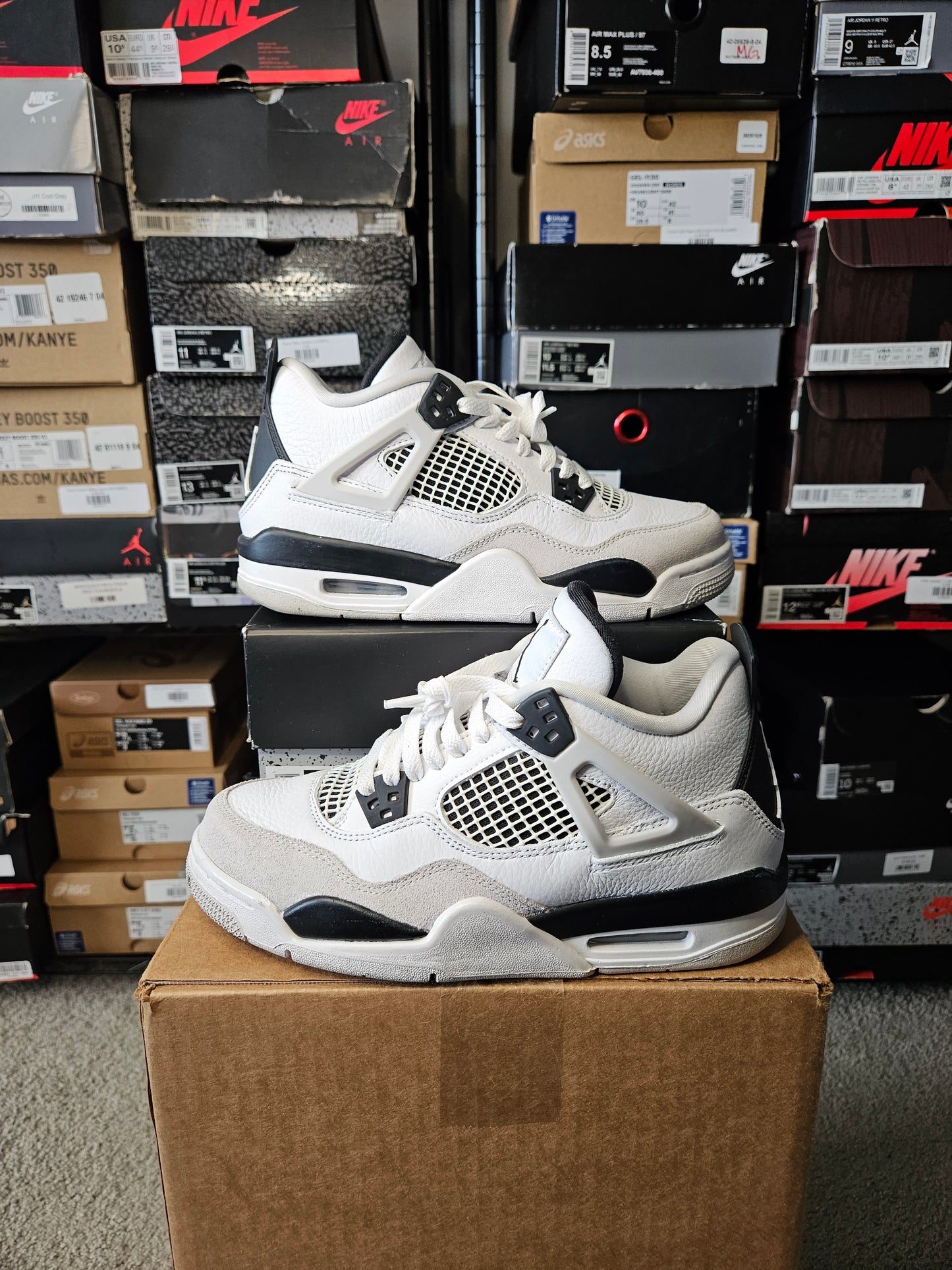 Size 6 (GS) - AJ 4 Retro Mid Military Black