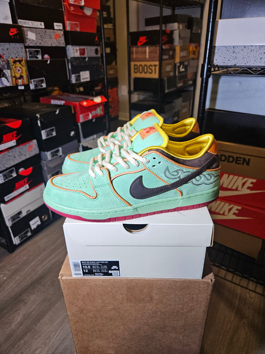 Size 10.5 - Dunk SB Low Rodeo