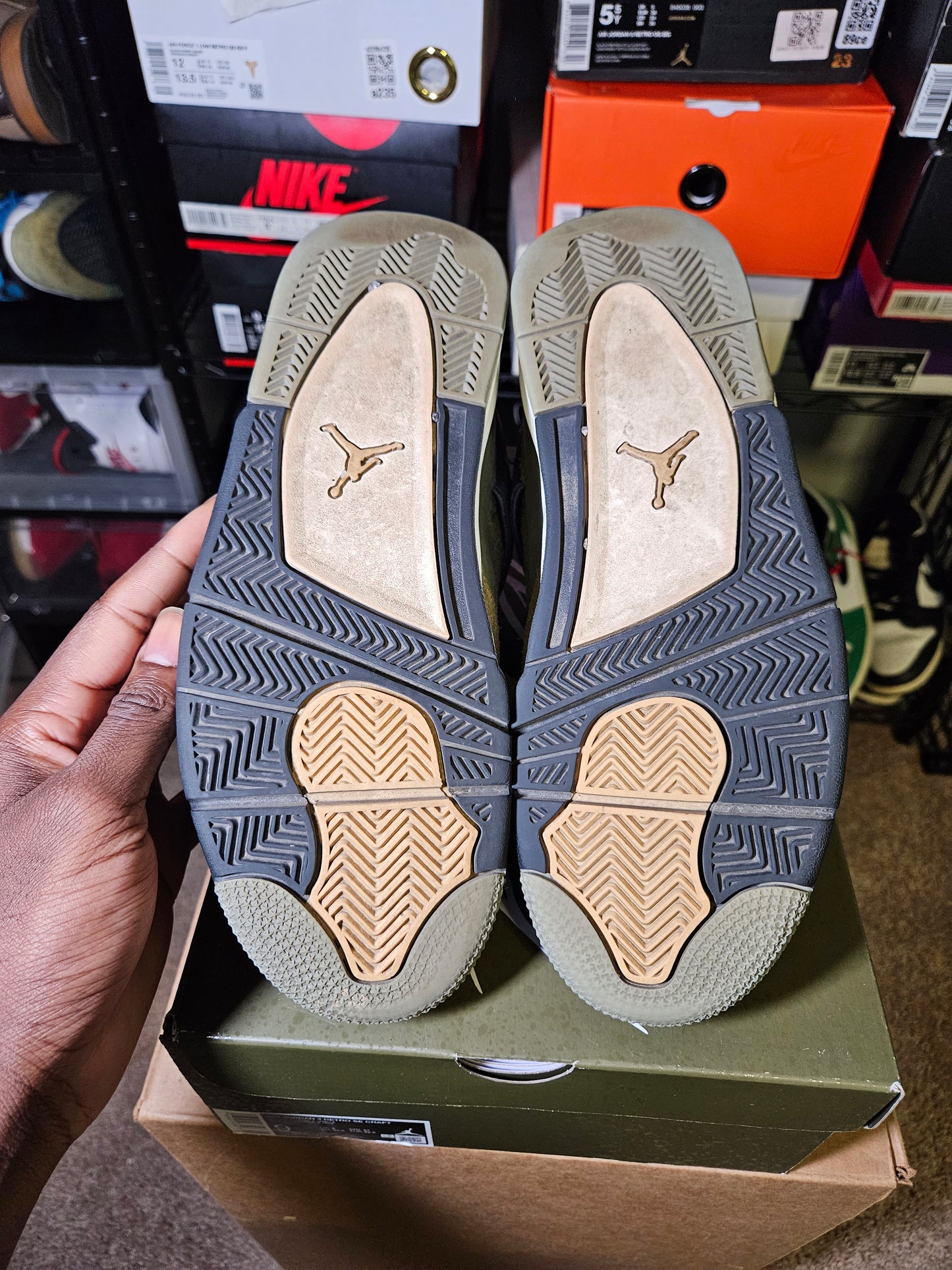 Size 9 - AJ 4 SE Retro Low Craft - Olive