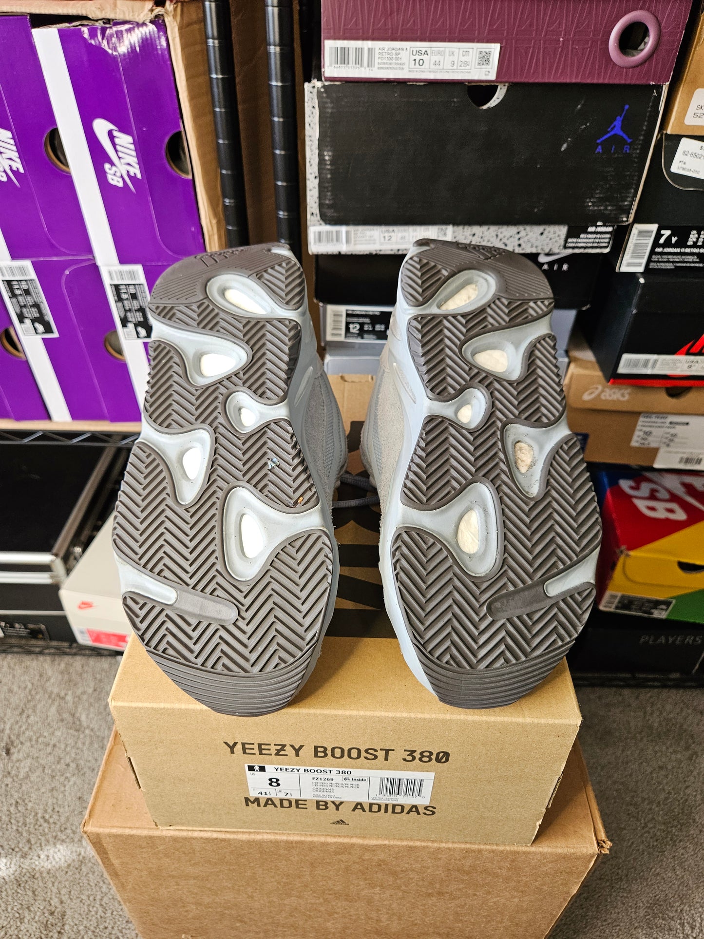 Size 8.5 - YZY Boost 700 V2 Hospital Blue