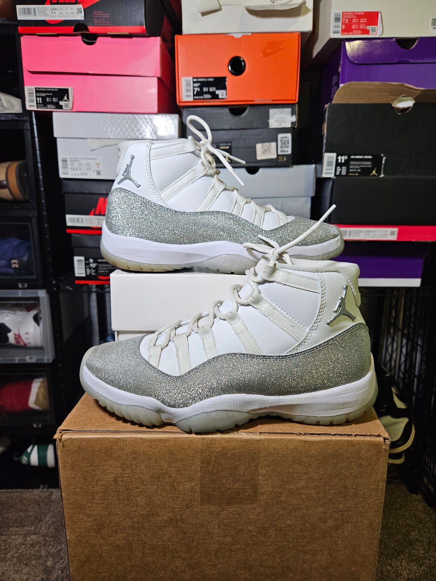 Size 8.5W/7M - Air Jordan 11 Retro Vast Grey