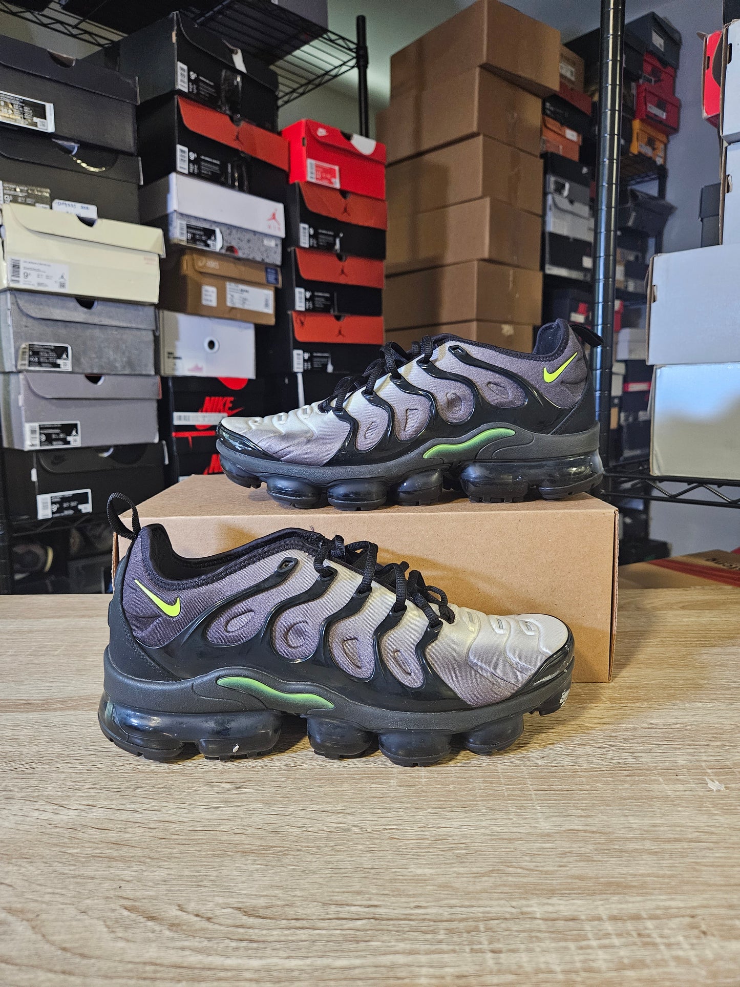 Size 10 - Air VaporMax Plus Neon 95