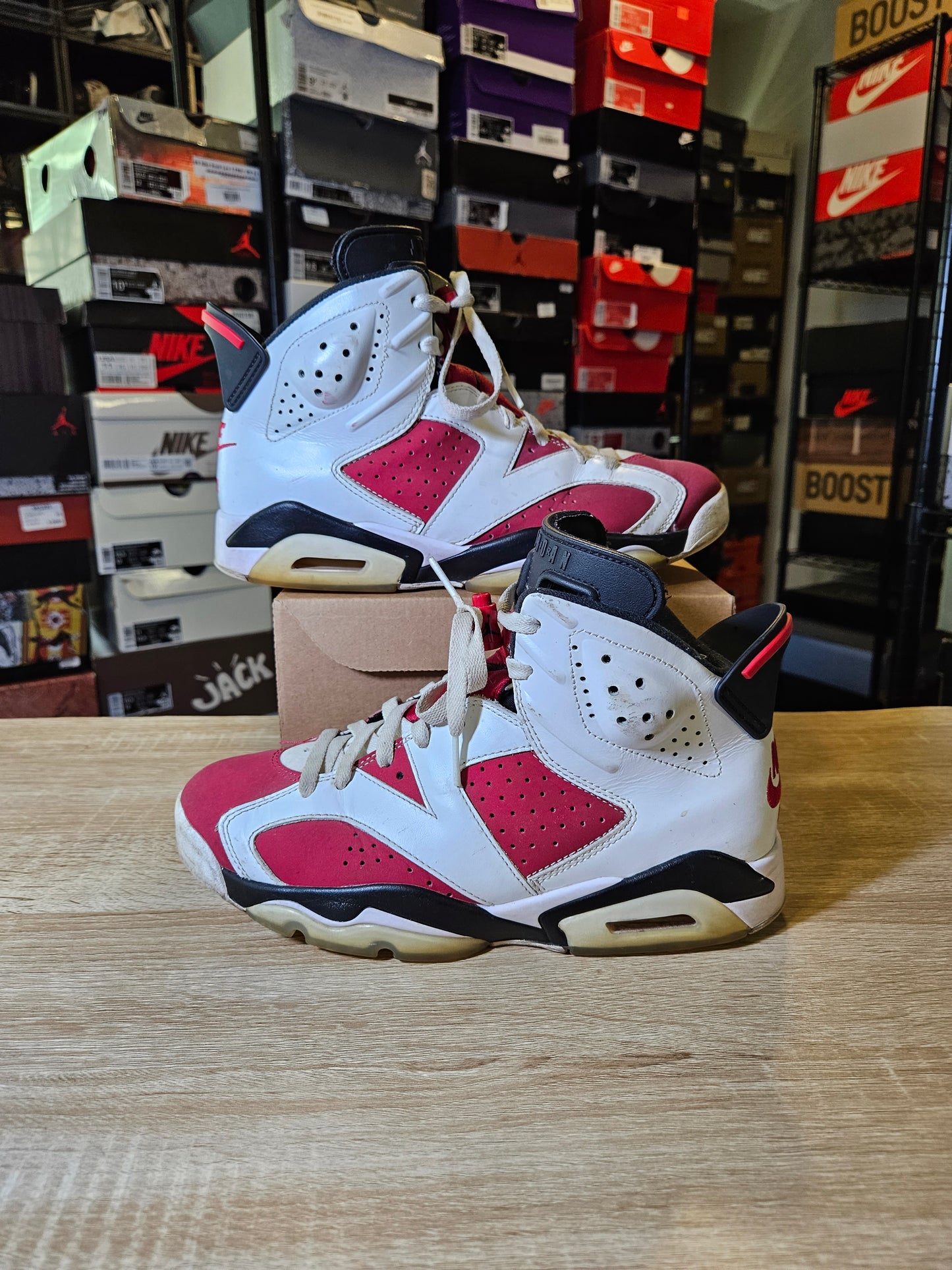 Size 7.5 - AJ 6 Retro OG Mid Carmine
