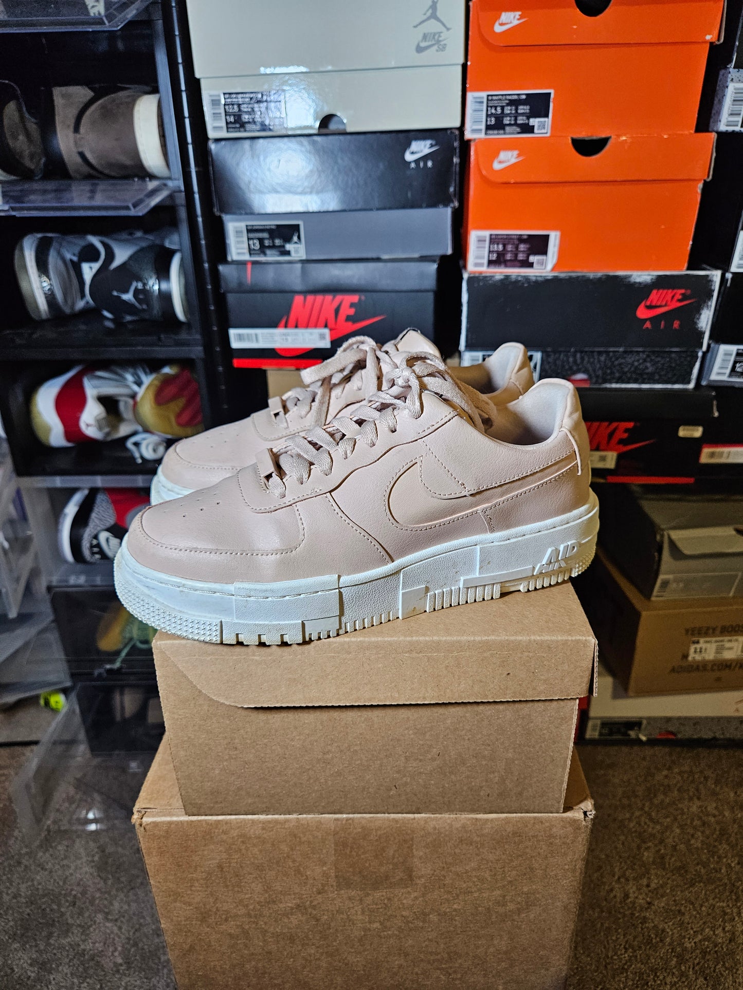 Size 8.5W/7M - AF1 Pixel Particle Beige