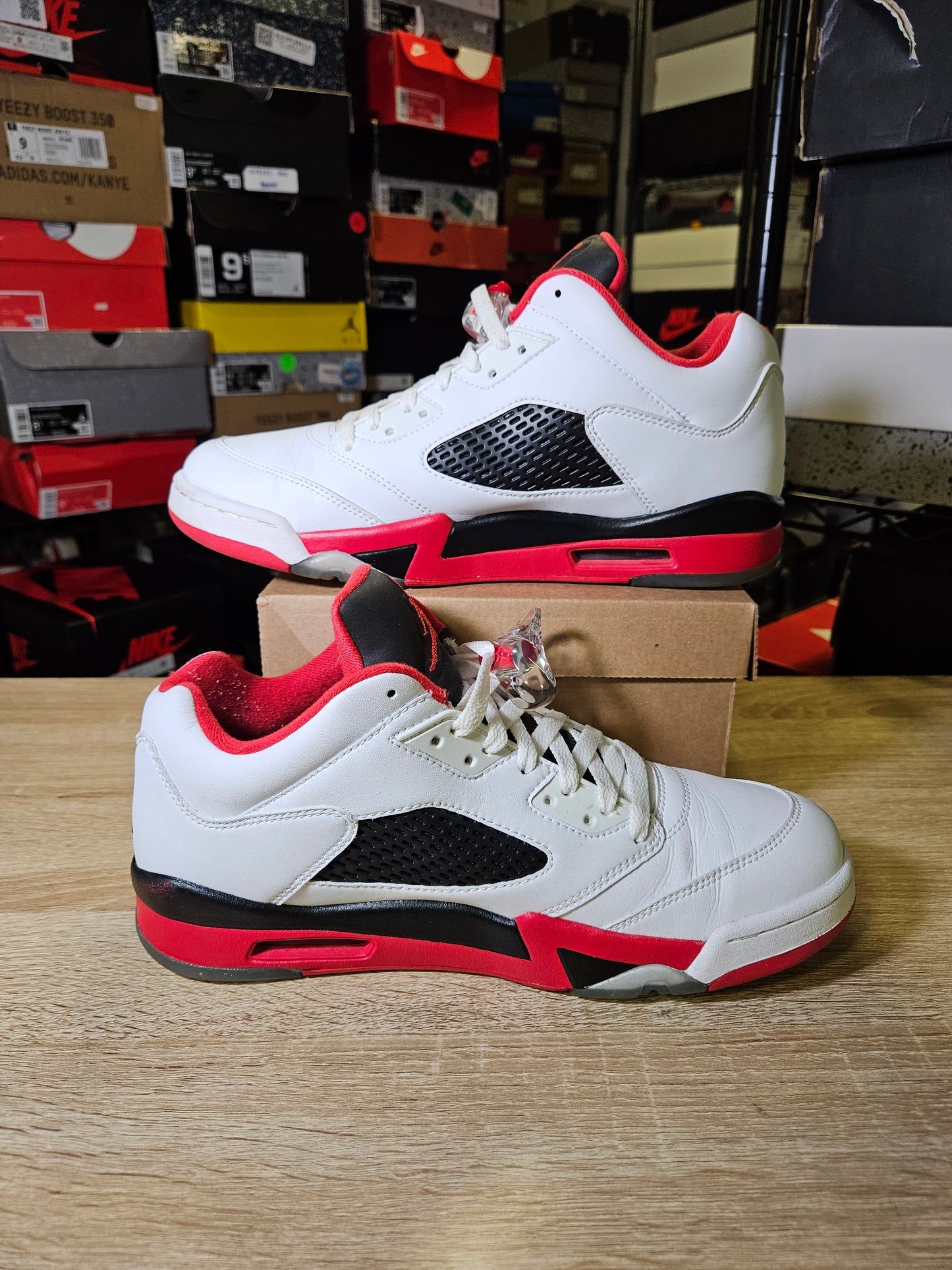 Size 10 - AJ 5 Retro 2016 Low Fire Red