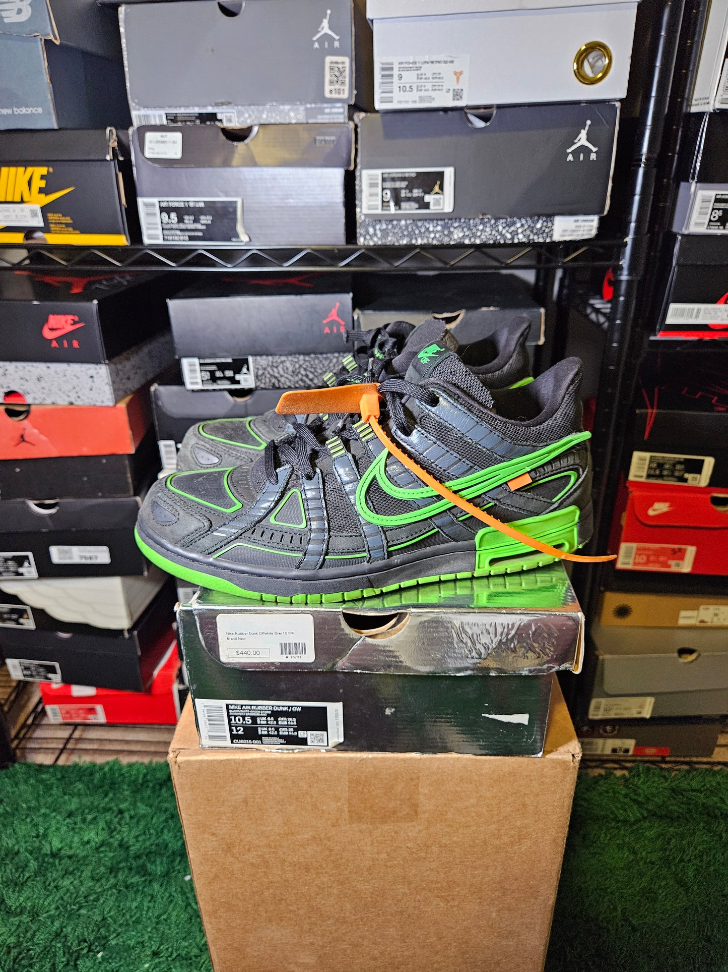 Size 10.5 - Air Rubber Dunk x Off-White Low Green Strike