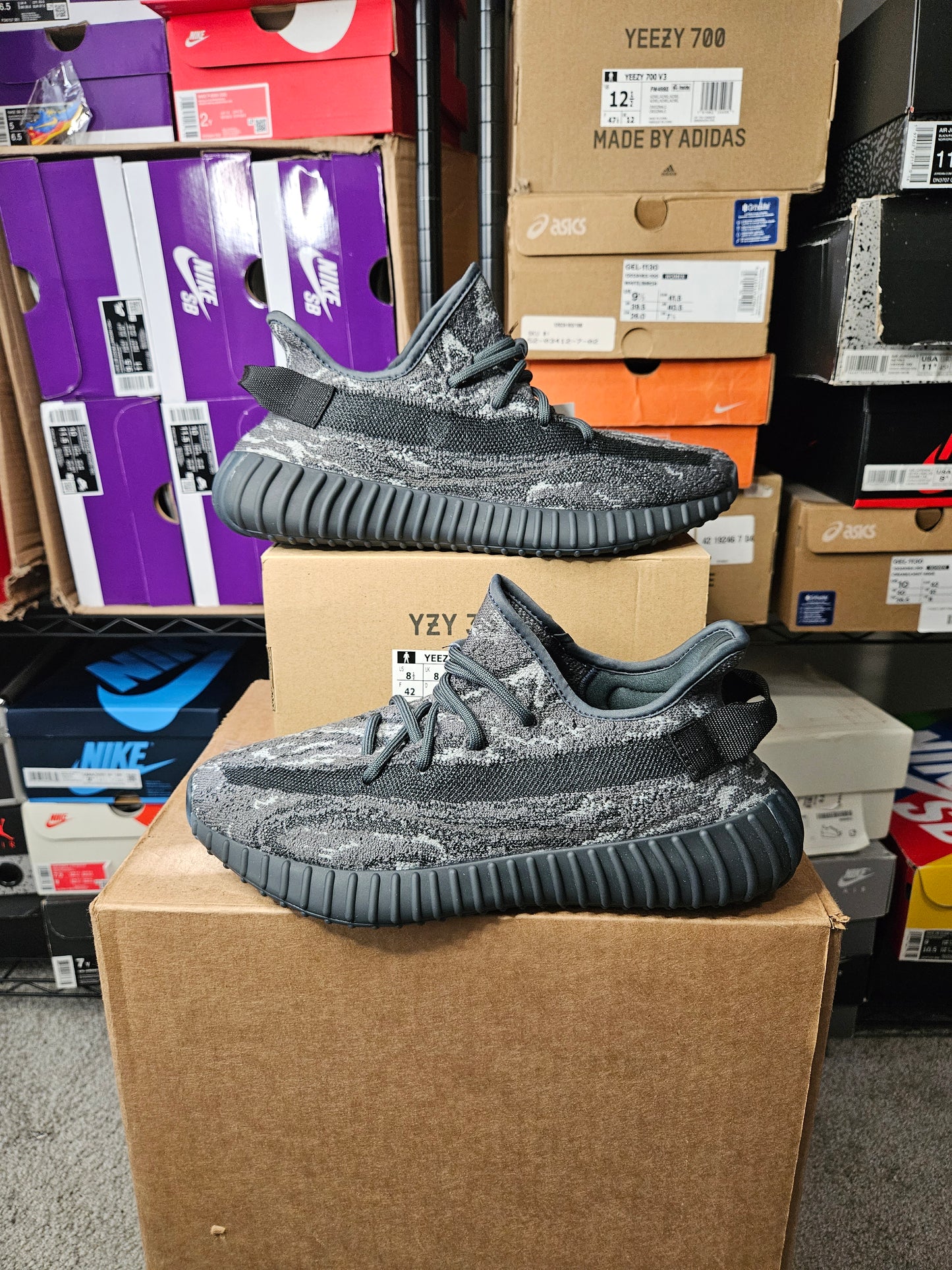 Size 8.5 - adidas Yeezy Boost 350 V2 Low MX Dark Salt